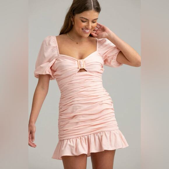 Finders Keepers Dresses & Skirts - NWT Finders Keepers Carlotta Pink Ruched Puff Sleeve Mini Dress Size XS